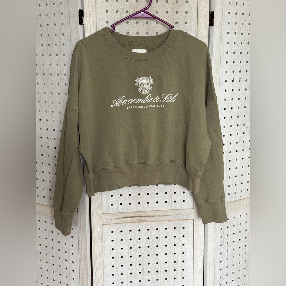 Abercrombie & Fitch Women's Crew Neck Sweater